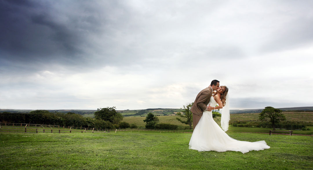 wedding photography at crossbutts stables