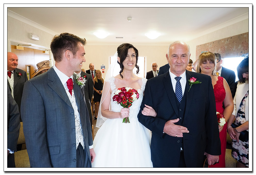 wedding of rebecca and jeremy at the registry office, whitby